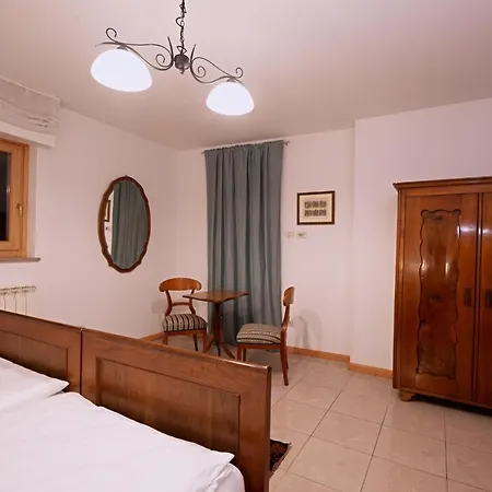 Hisa Orel Apartman Kriz