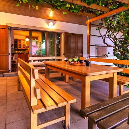 Διαμέρισμα Hisa Orel *